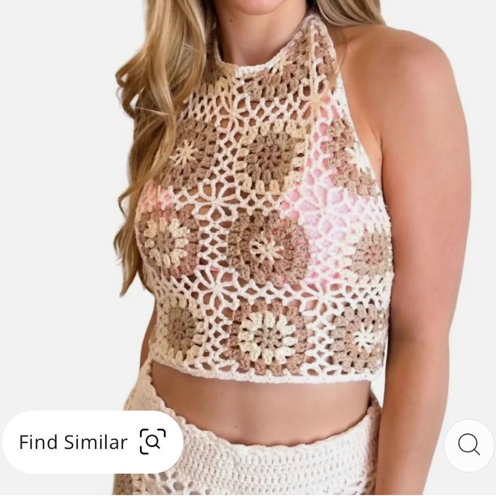 Ocean Drive Crochet Halter Floral top
Women’s size Small
